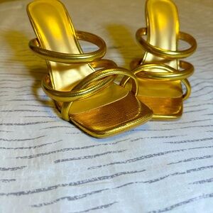 Women's Gold Pyramid Gorgeous High Heels For Party